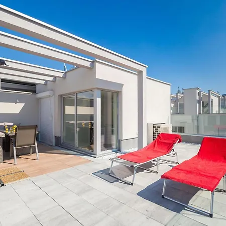 Luxurious With Heated Pool And Rooftop Jacuzzi * 马林斯卡