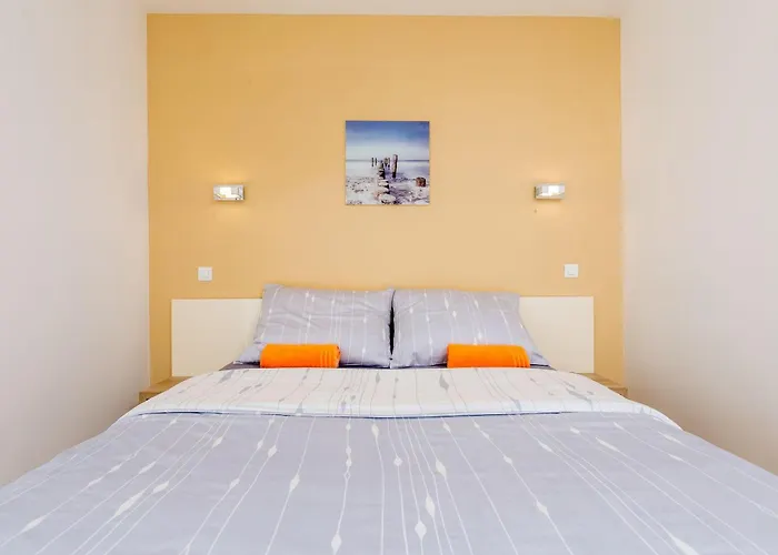 Villa Luxurious With Heated Pool And Rooftop Jacuzzi *