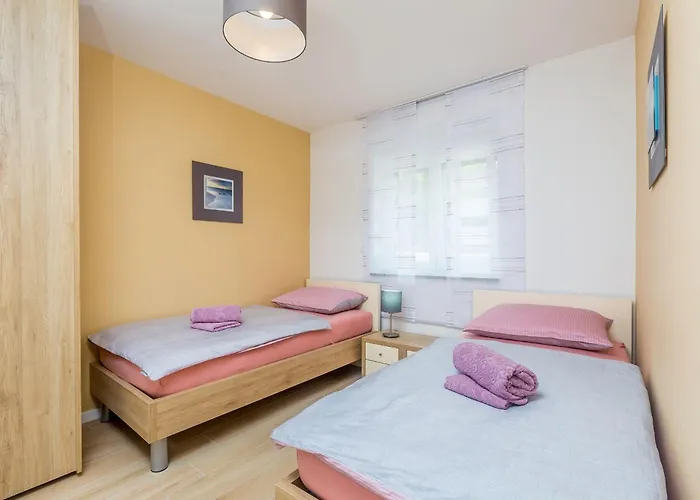 Luxurious With Heated Pool And Rooftop Jacuzzi Malinska