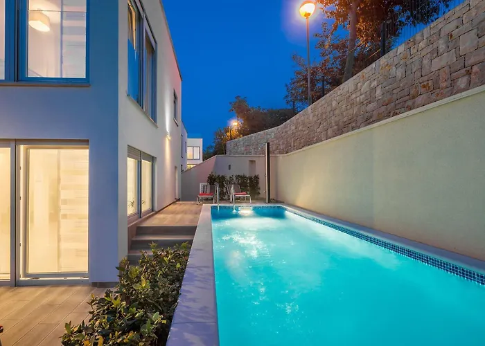 Luxurious With Heated Pool And Rooftop Jacuzzi * Malinska