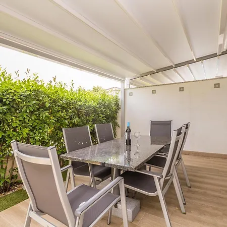 Luxurious With Heated Pool And Rooftop Jacuzzi Villa Malinska