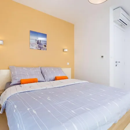 Vilă Luxurious With Heated Pool And Rooftop Jacuzzi *