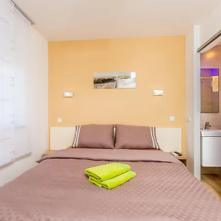 Luxurious With Heated Pool And Rooftop Jacuzzi Willa