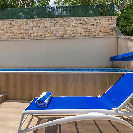 Willa Luxurious With Heated Pool And Rooftop Jacuzzi Malinska