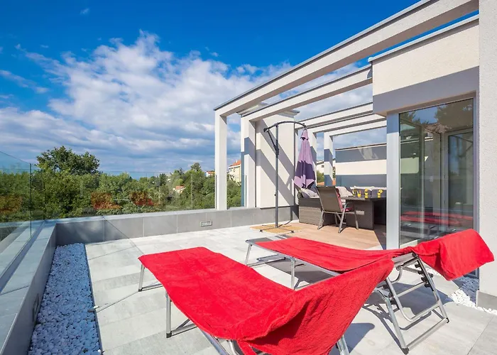 别墅 Luxurious With Heated Pool And Rooftop Jacuzzi