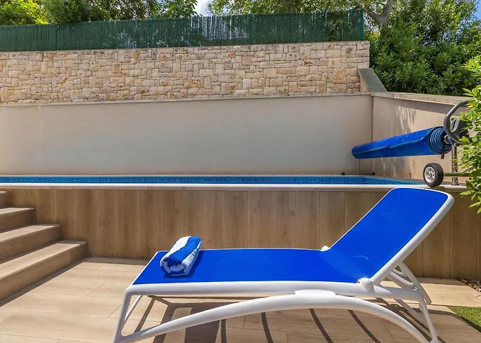 别墅 Luxurious With Heated Pool And Rooftop Jacuzzi 马林斯卡