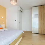 Luxurious With Heated Pool And Rooftop Jacuzzi