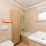 Luxurious With Heated Pool And Rooftop Jacuzzi Malinska