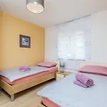 Luxurious With Heated Pool And Rooftop Jacuzzi Malinska