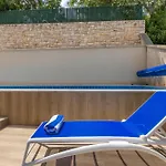 Βίλα Luxurious With Heated Pool And Rooftop Jacuzzi Malinska