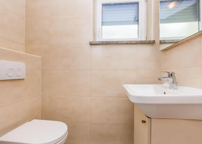 Villa Luxurious With Heated Pool And Rooftop Jacuzzi