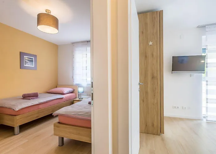 Luxurious With Heated Pool And Rooftop Jacuzzi Villa