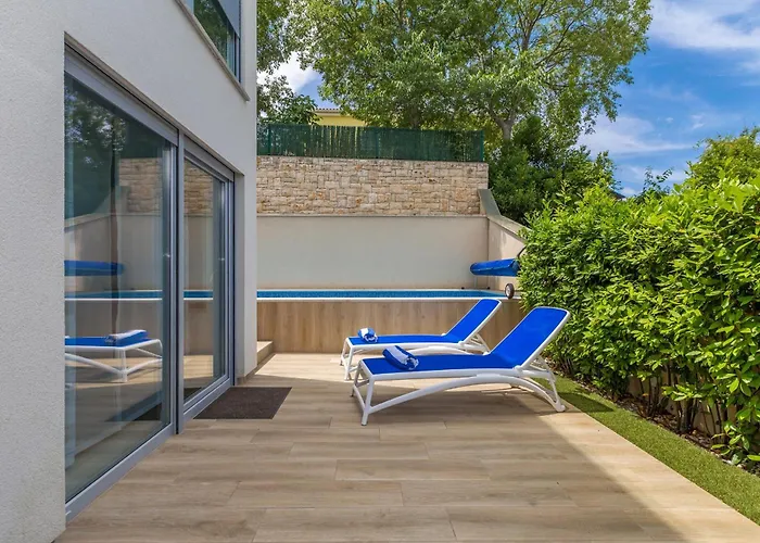 Luxurious With Heated Pool And Rooftop Jacuzzi * Malinska